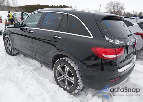 2017 Mercedes-Benz Glc 300 4Matic z USA, uszkodzony, nr VIN WDC0G4KB6HF235104
